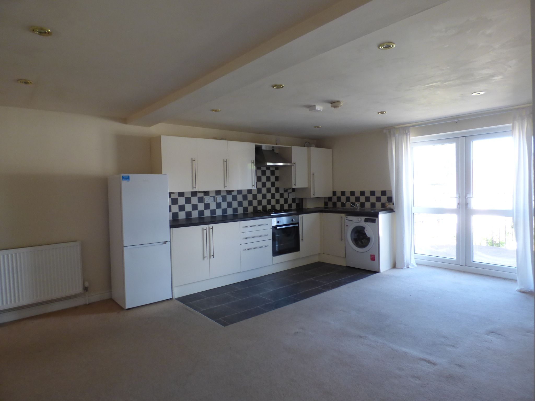 2 bedroom duplex flat/apartment To Let in Stockport - Property photograph.