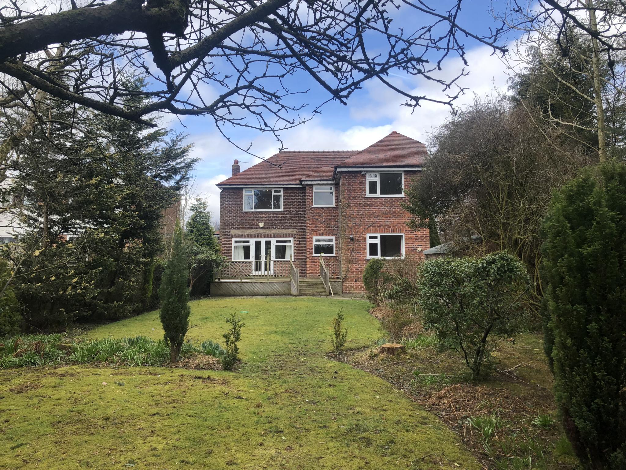 4 bedroom detached house Let in Stockport - Photograph 16.