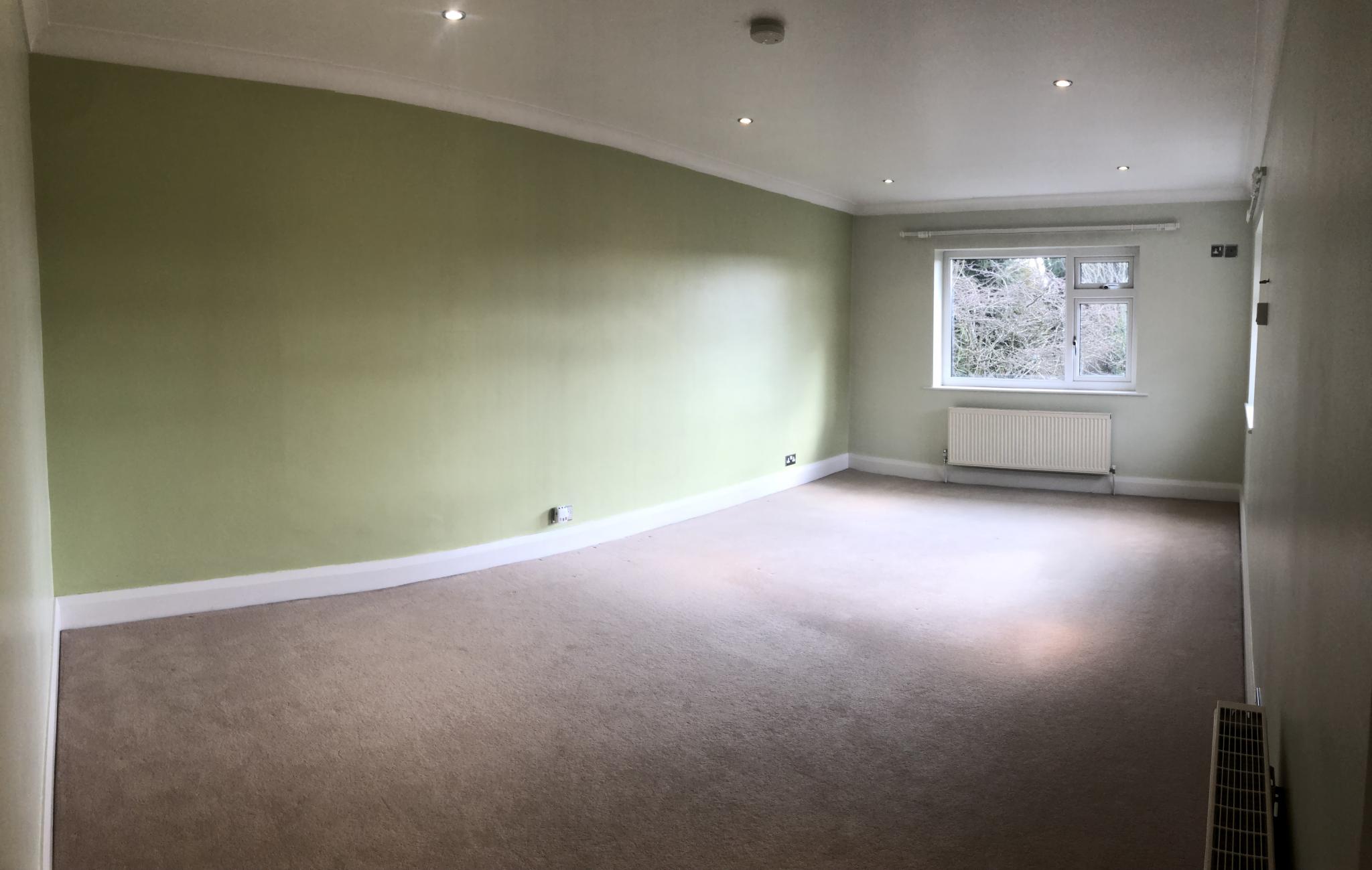 4 bedroom detached house Let in Stockport - Photograph 9.