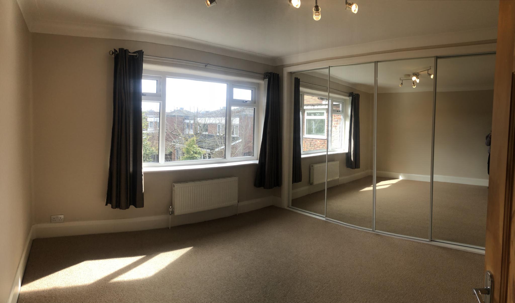 4 bedroom detached house Let in Stockport - Photograph 13.