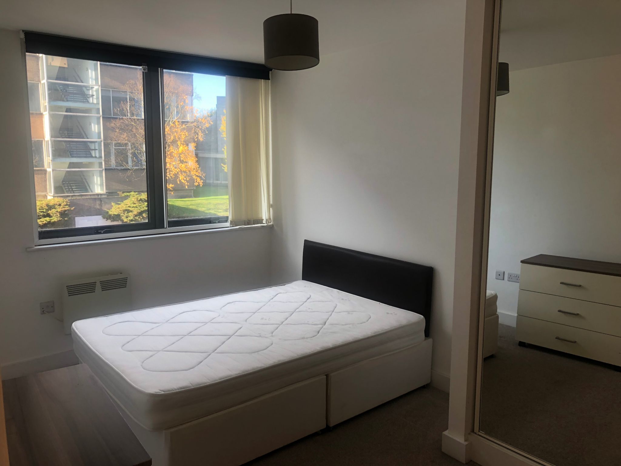 2 bedroom apartment flat/apartment Let in Stockport - Photograph 4.