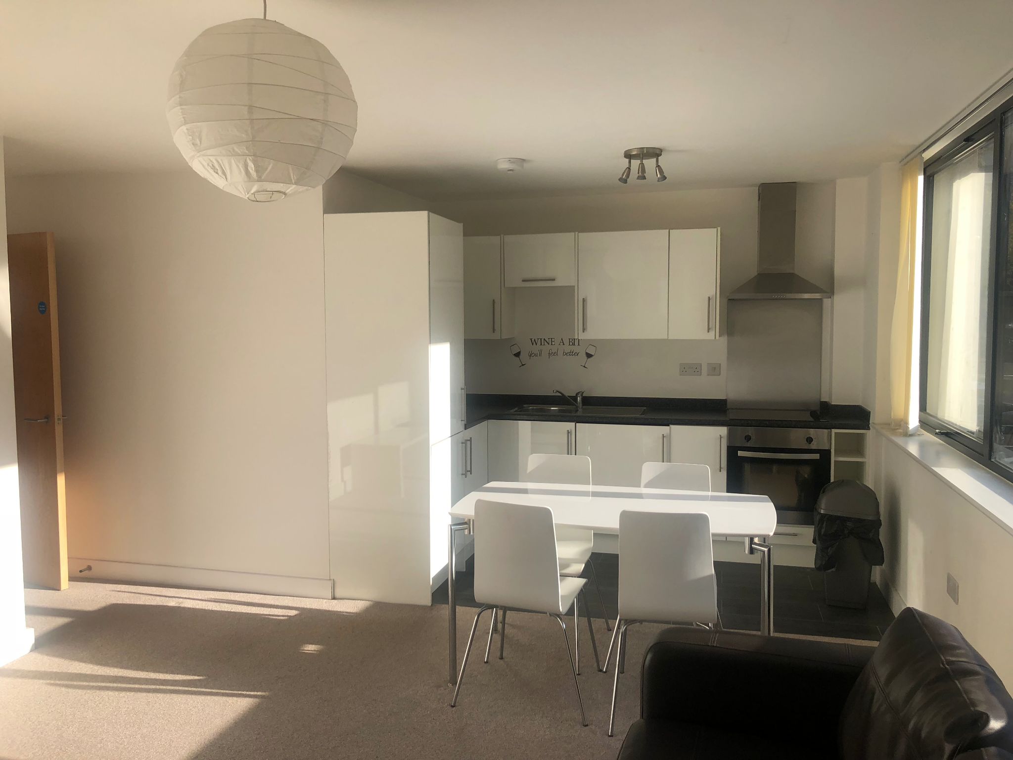 2 bedroom apartment flat/apartment Let in Stockport - Photograph 1.