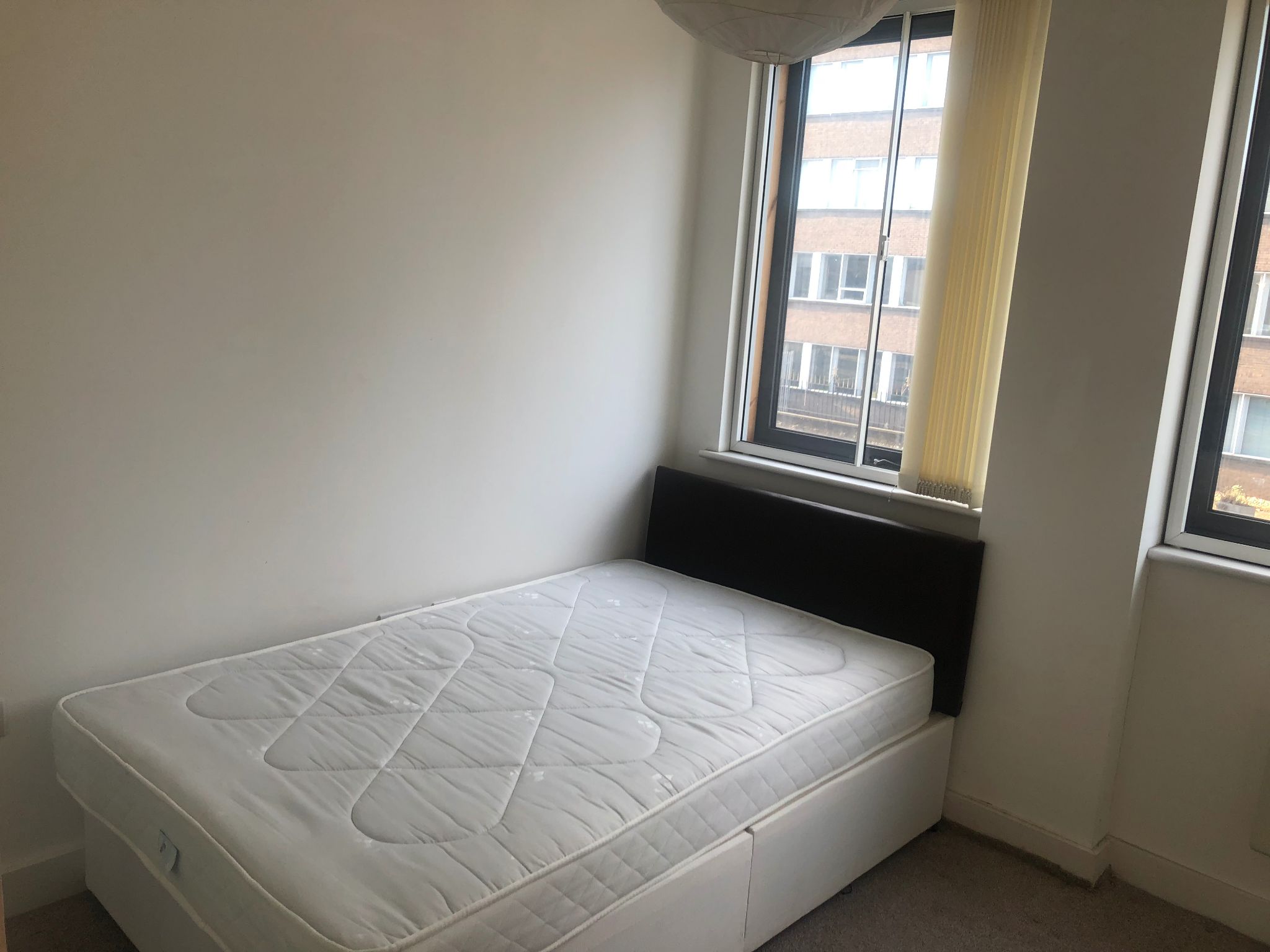 2 bedroom apartment flat/apartment Let in Stockport - Photograph 6.