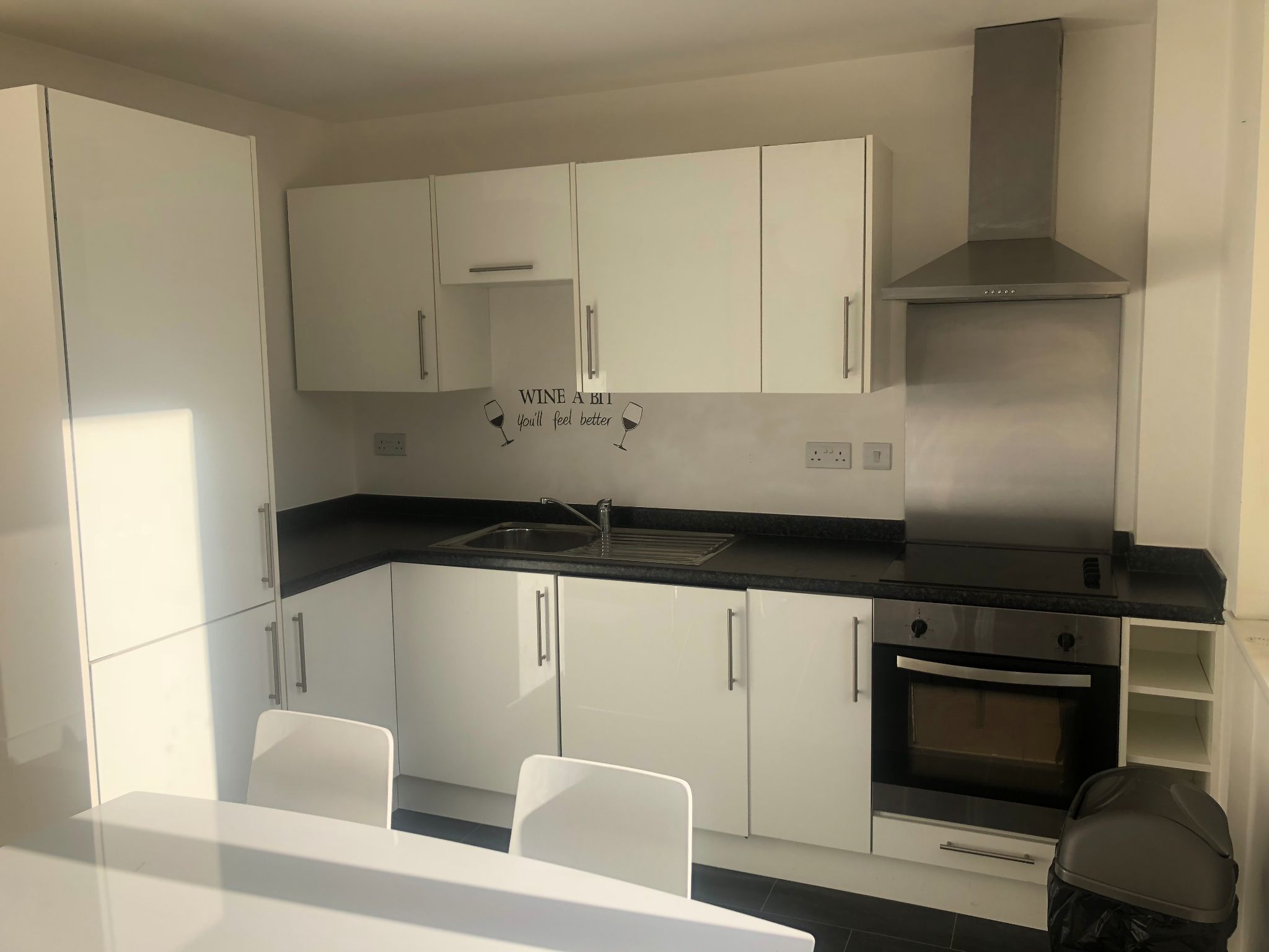 2 bedroom apartment flat/apartment Let in Stockport - Photograph 2.