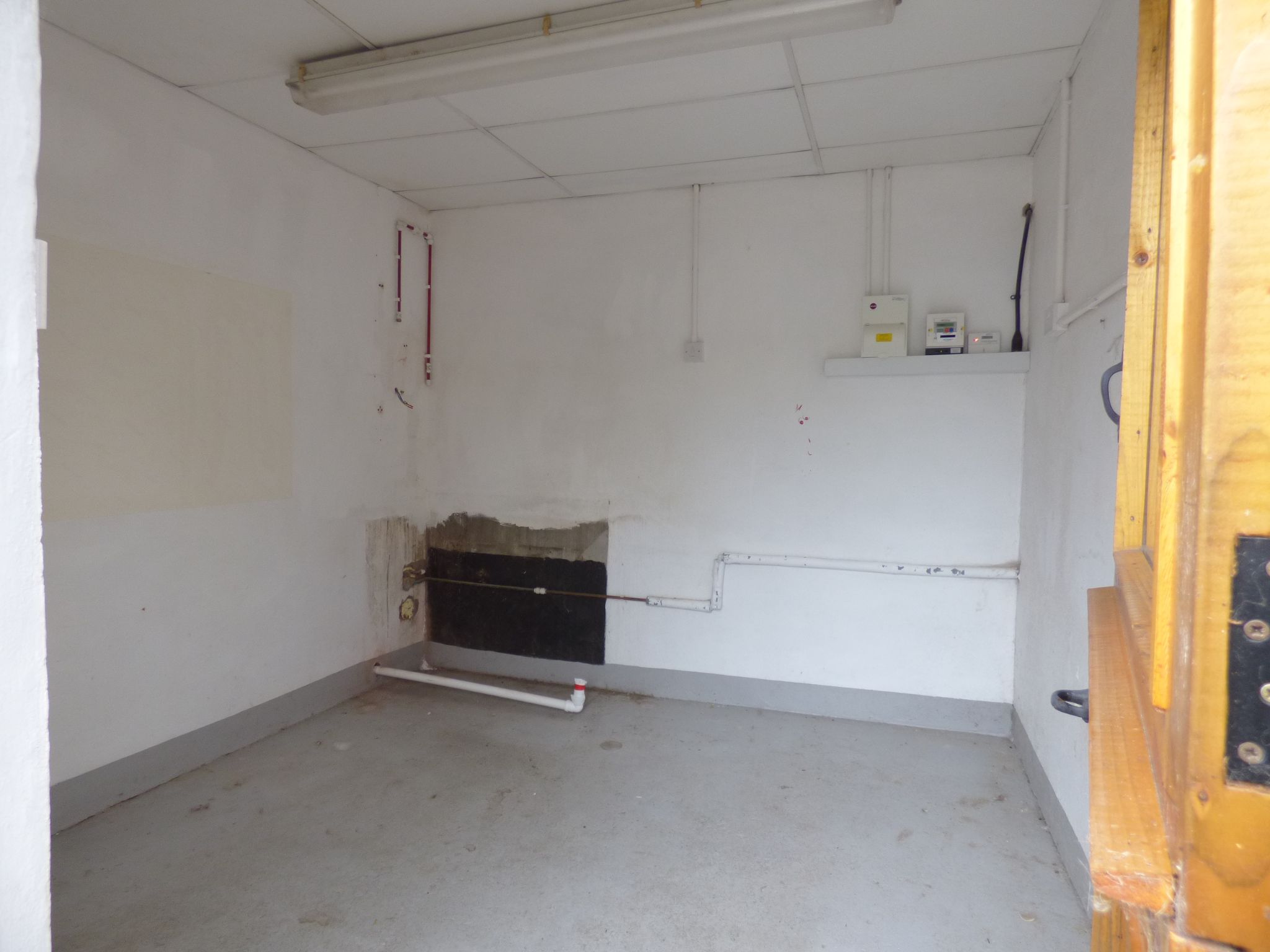 Office For Sale in Stockport - Grooming Unit.