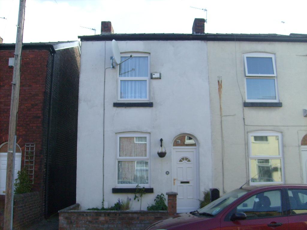 2 bedroom mid terraced house Let in Stockport - 0.