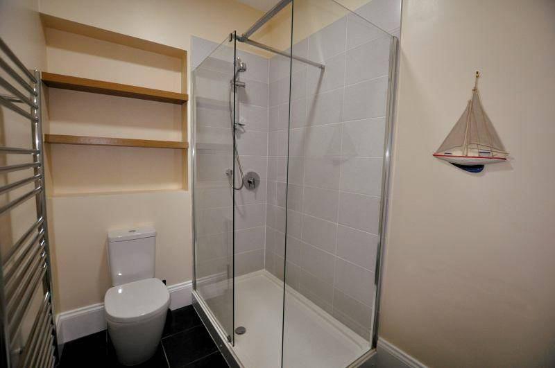 1 bedroom shared house Let in Stockport - Photograph 5.