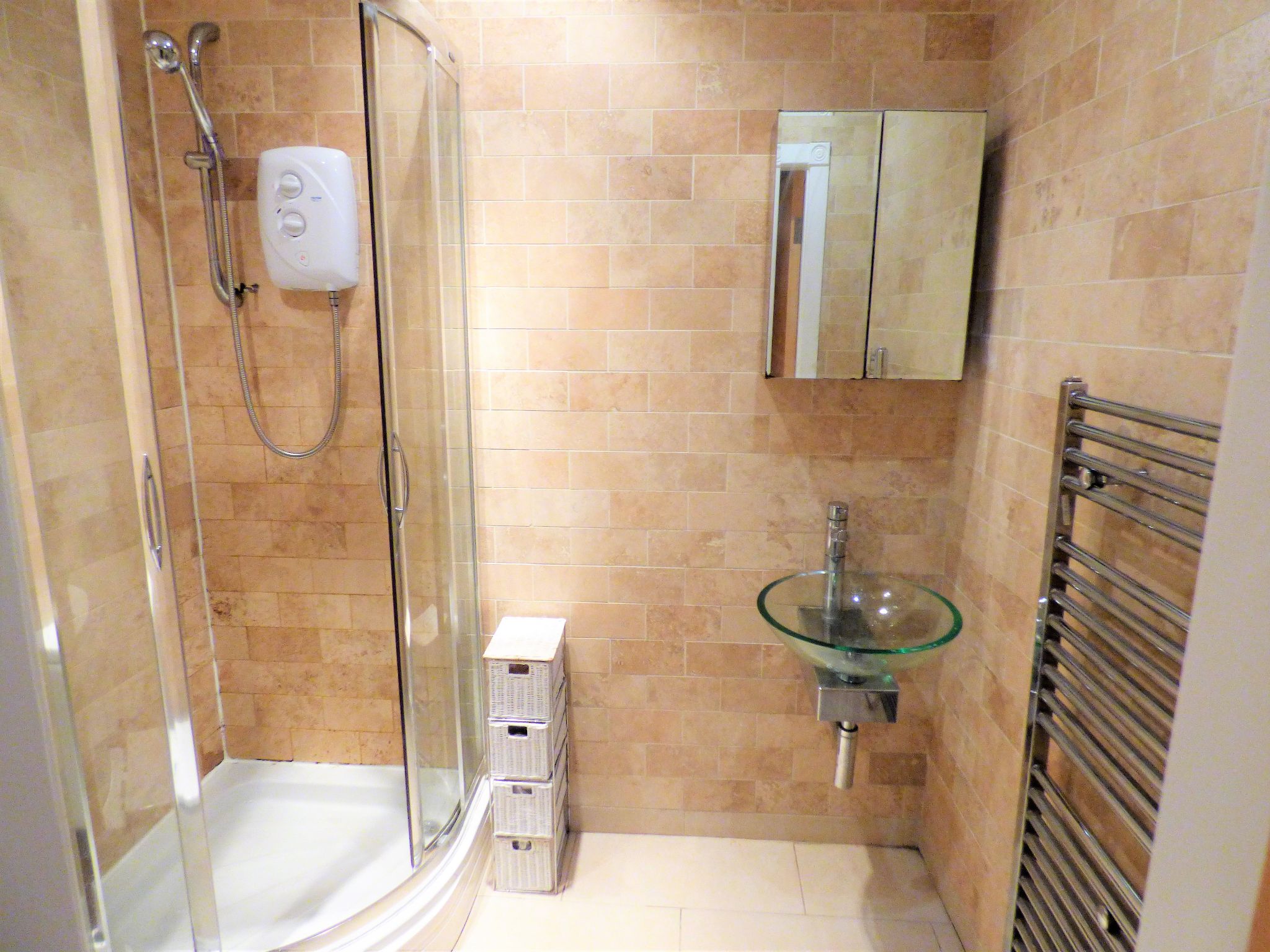 2 bedroom penthouse flat/apartment Under Offer in Manchester - Photograph 14.