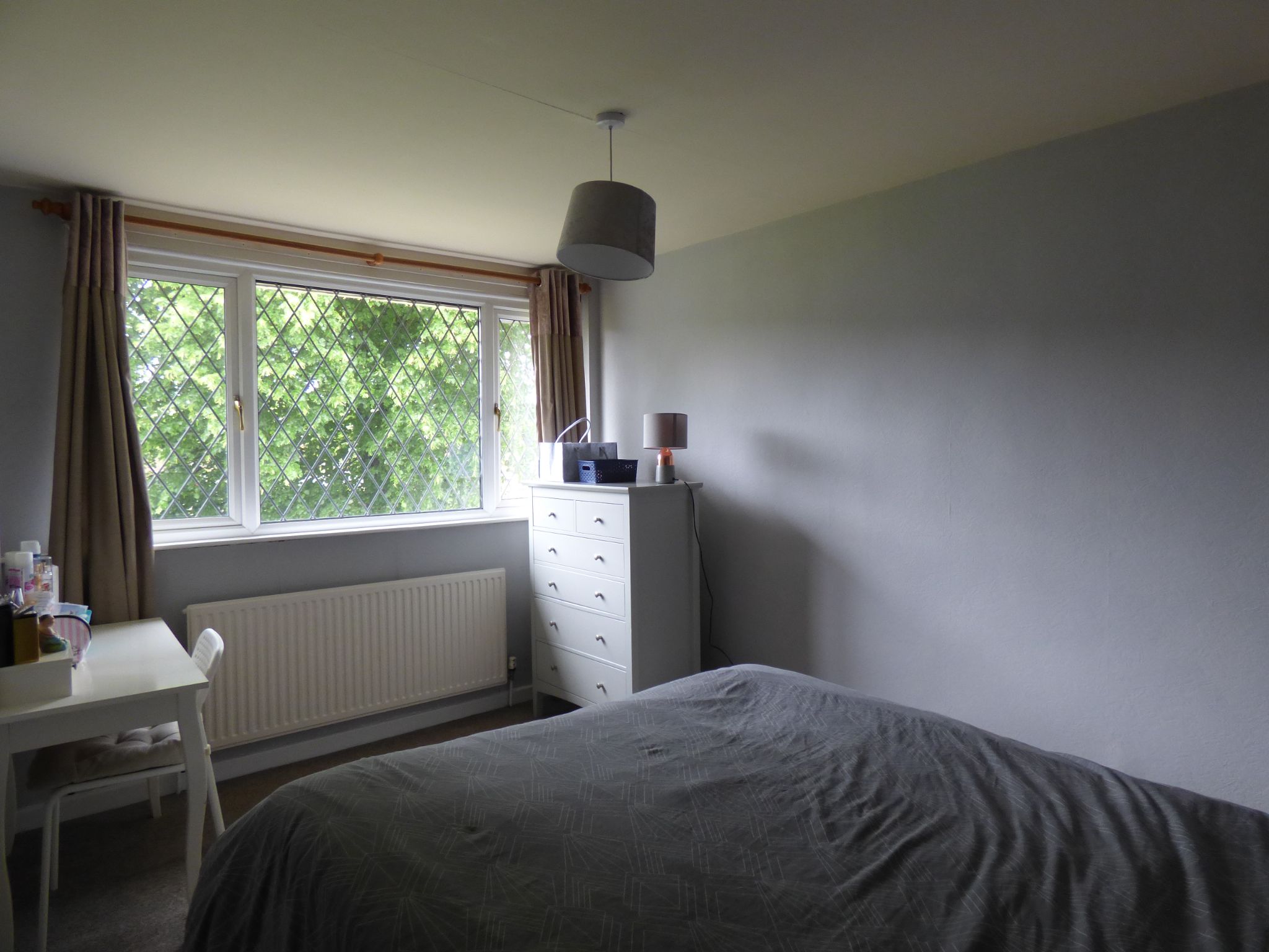 3 bedroom mews house Let in Stockport - Bedroom One.