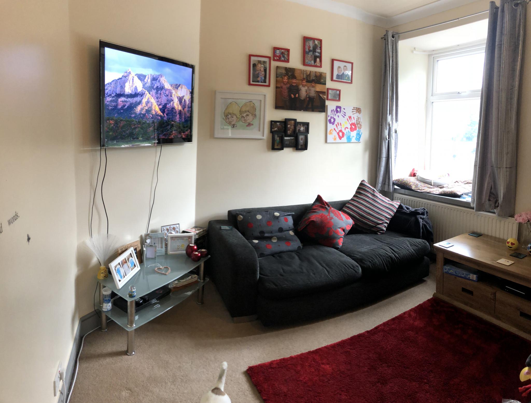 2 bedroom apartment flat/apartment Let in Stockport - Photograph 4.