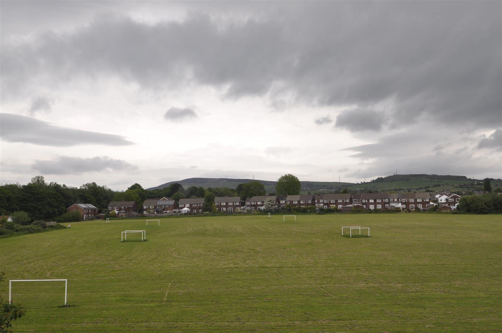 2 bedroom apartment flat/apartment Under Offer in Hyde - Photograph 6.