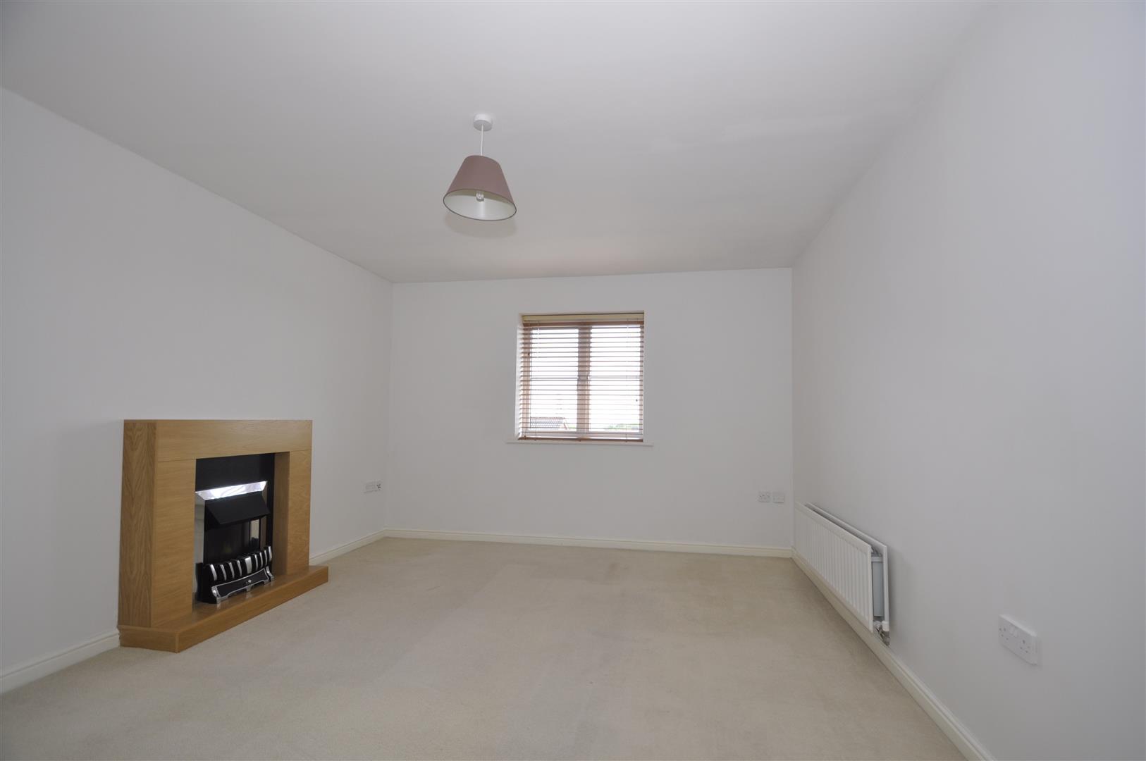2 bedroom apartment flat/apartment Under Offer in Hyde - Photograph 2.
