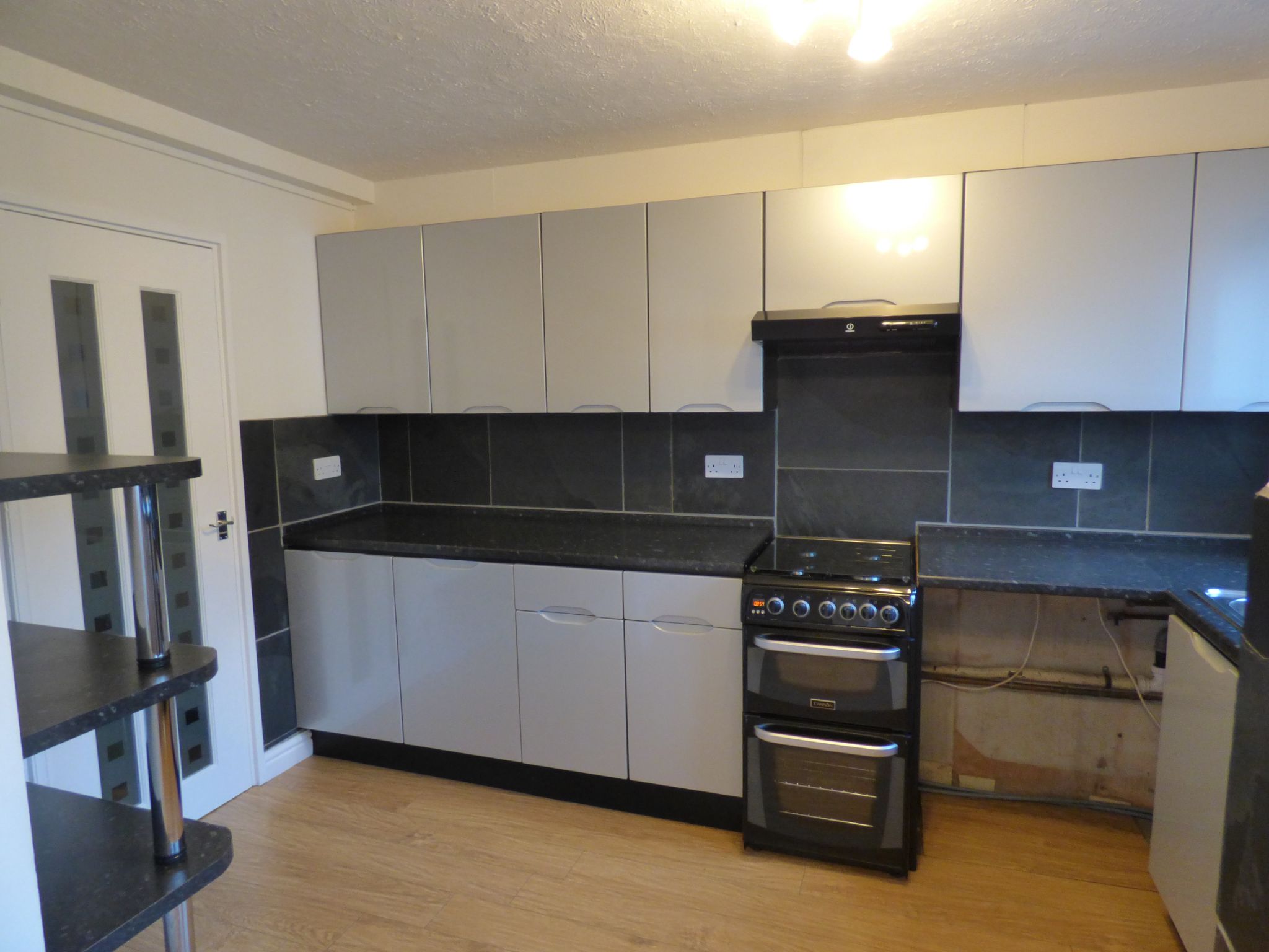 3 bedroom duplex flat/apartment Let in Stockport - Photograph 3.