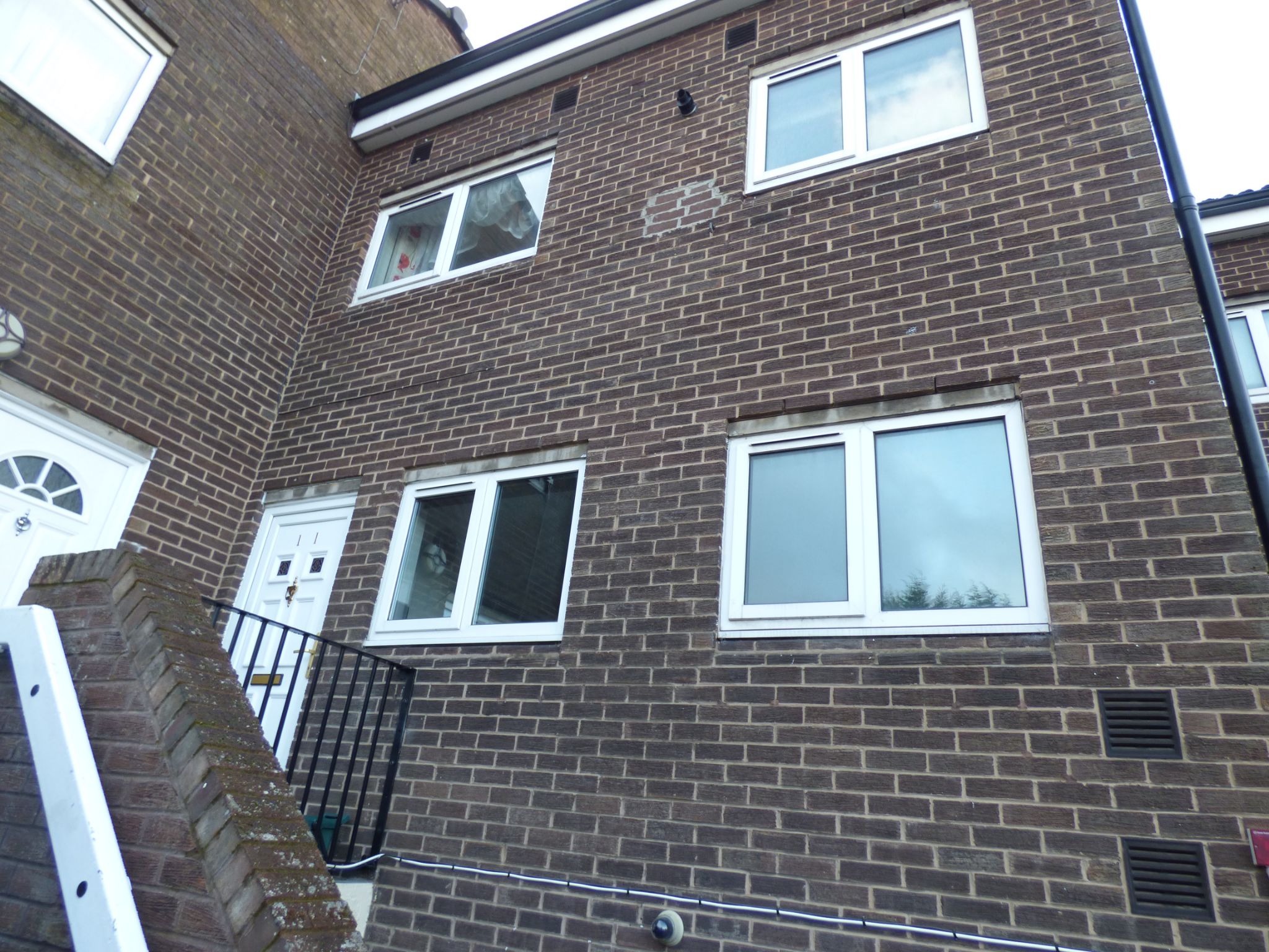 3 bedroom duplex flat/apartment Let in Stockport - Photograph 1.