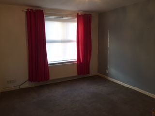 2 bedroom apartment flat/apartment Let in Stockport - Photograph 6.