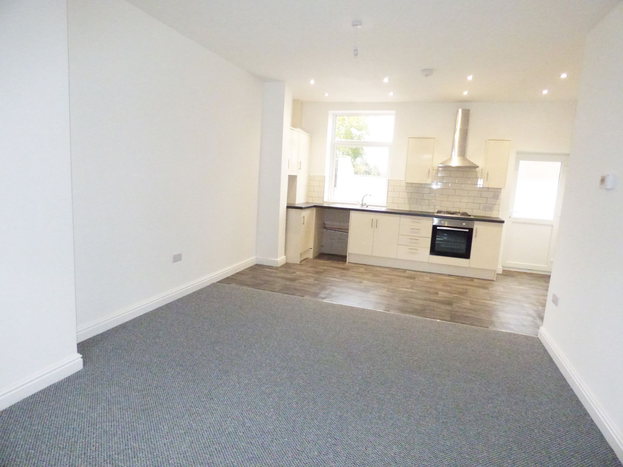 2 bedroom mid terraced house Under Offer in Stockport - Photograph 4.