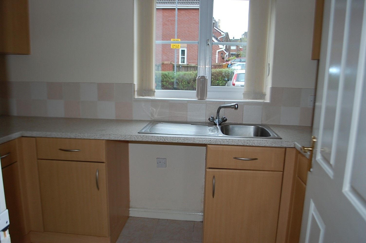 2 bedroom apartment flat/apartment Let in Ashton-under-lyne - Photograph 3.