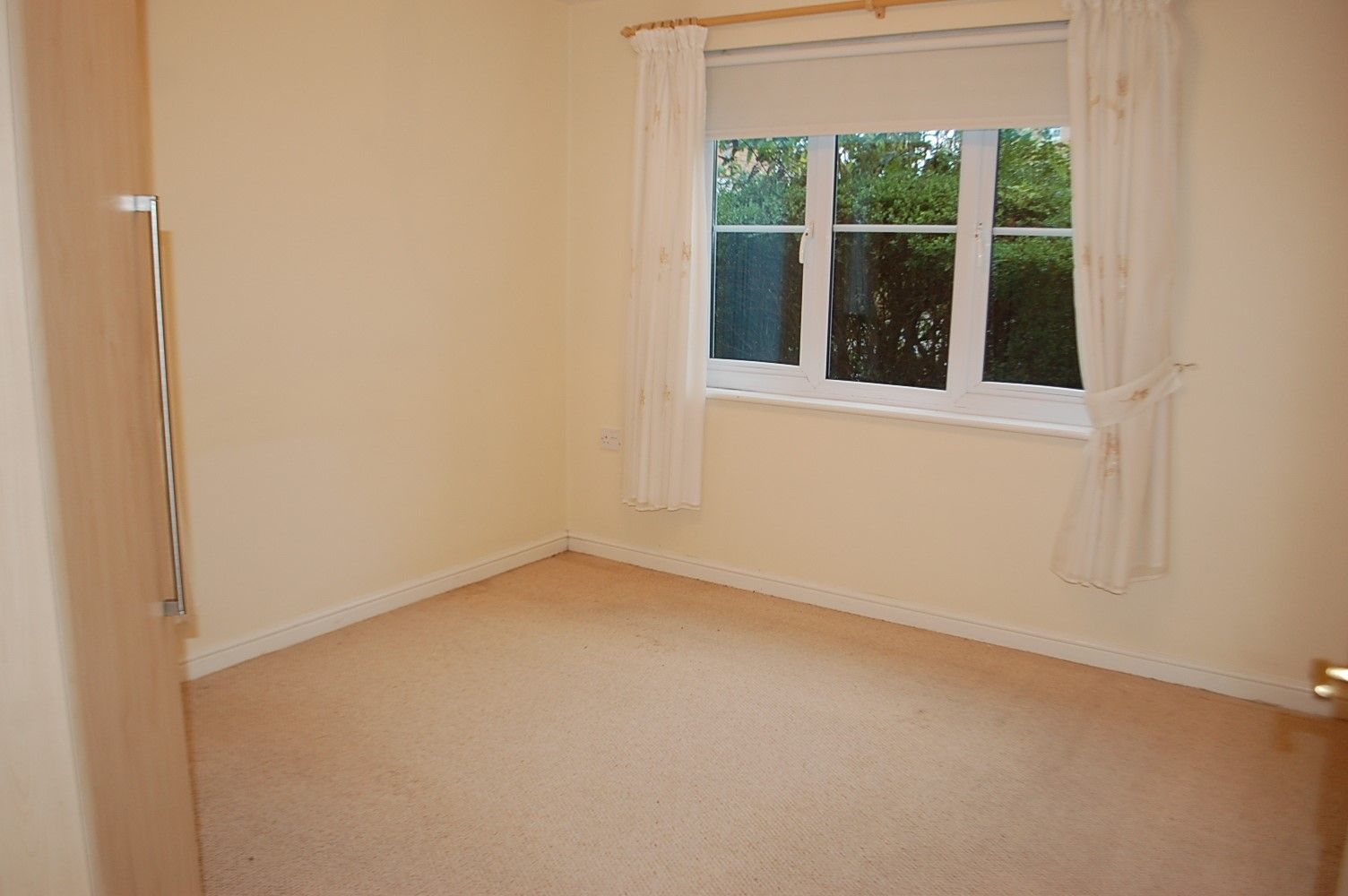 2 bedroom apartment flat/apartment Let in Ashton-under-lyne - Photograph 6.