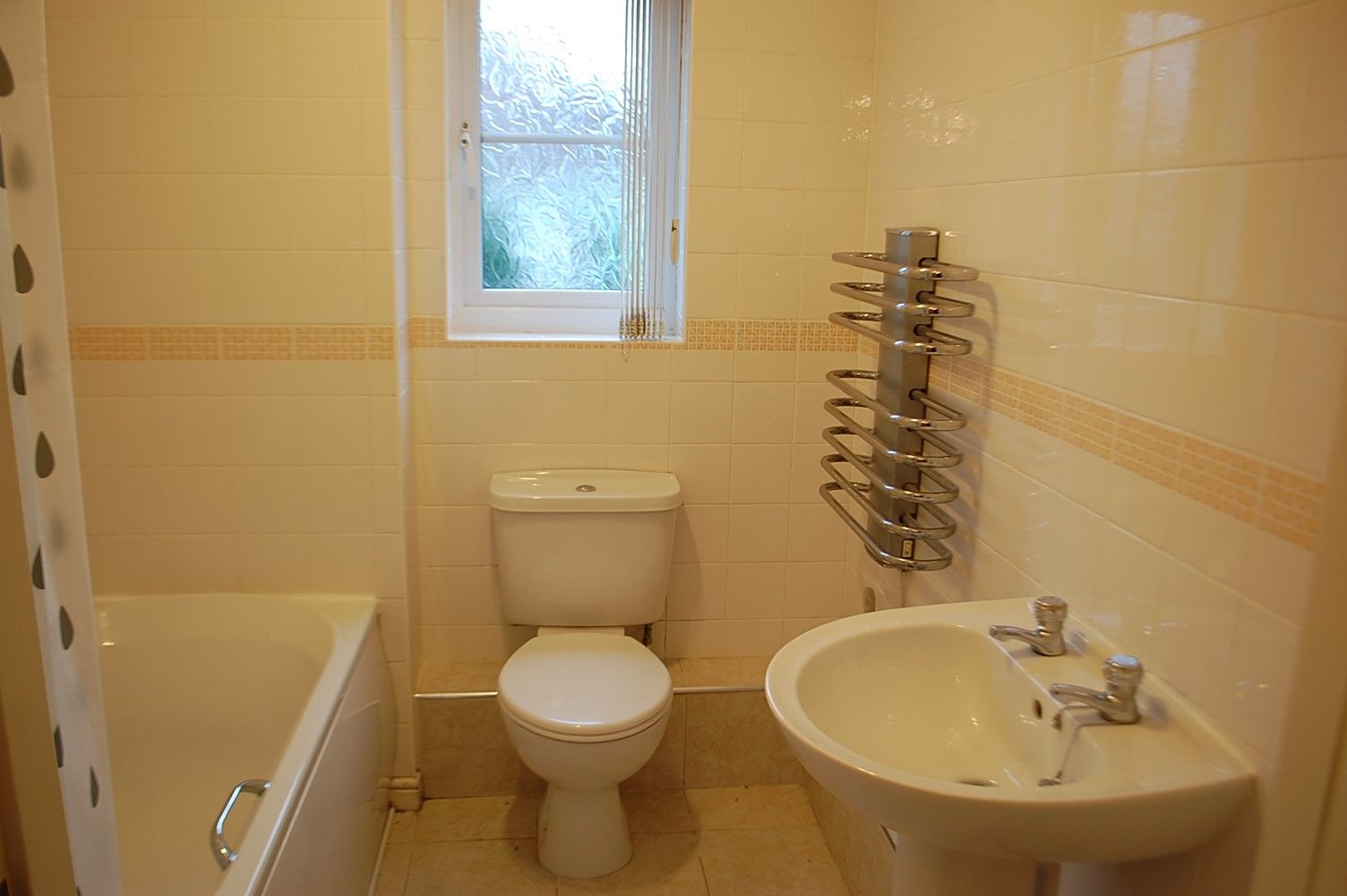 2 bedroom apartment flat/apartment Let in Ashton-under-lyne - Photograph 8.