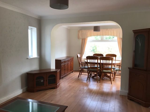 2 bedroom detached bungalow To Let in Stockport - Property photograph.
