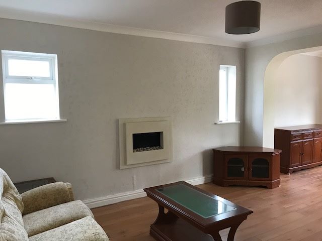 2 bedroom detached bungalow To Let in Stockport - Photograph 4.