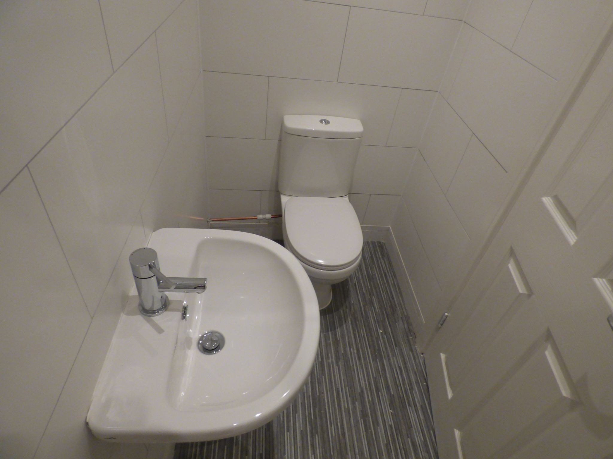 1 bedroom apartment flat/apartment Let in Hazel Grove - Photograph 12.