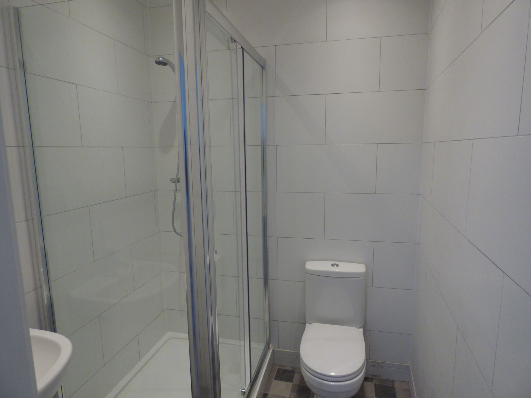 1 bedroom apartment flat/apartment Let in Hazel Grove - Photograph 9.