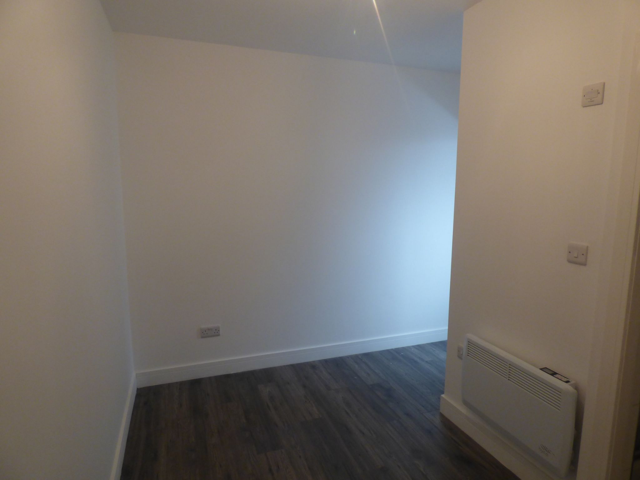 1 bedroom apartment flat/apartment Let in Hazel Grove - Photograph 6.