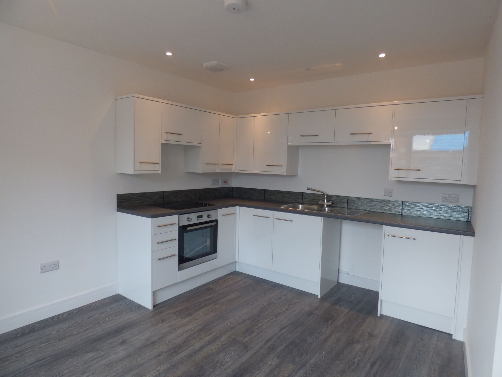 1 bedroom apartment flat/apartment Let in Hazel Grove - Photograph 1.