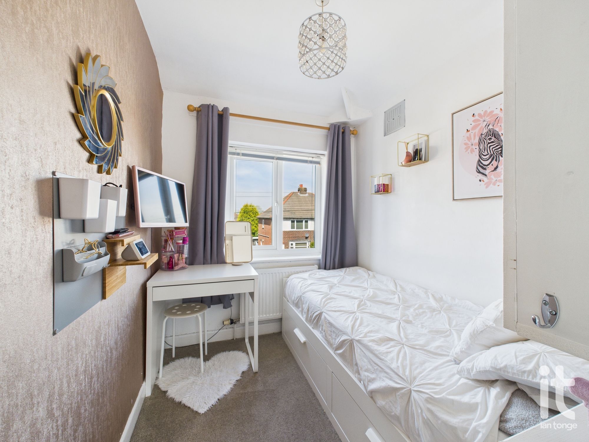 3 bedroom semi-detached house SSTC in Stockport - Photograph 19.