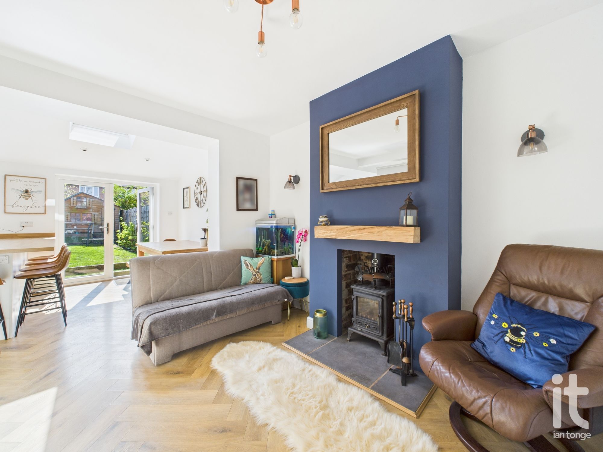 3 bedroom semi-detached house SSTC in Stockport - Photograph 9.