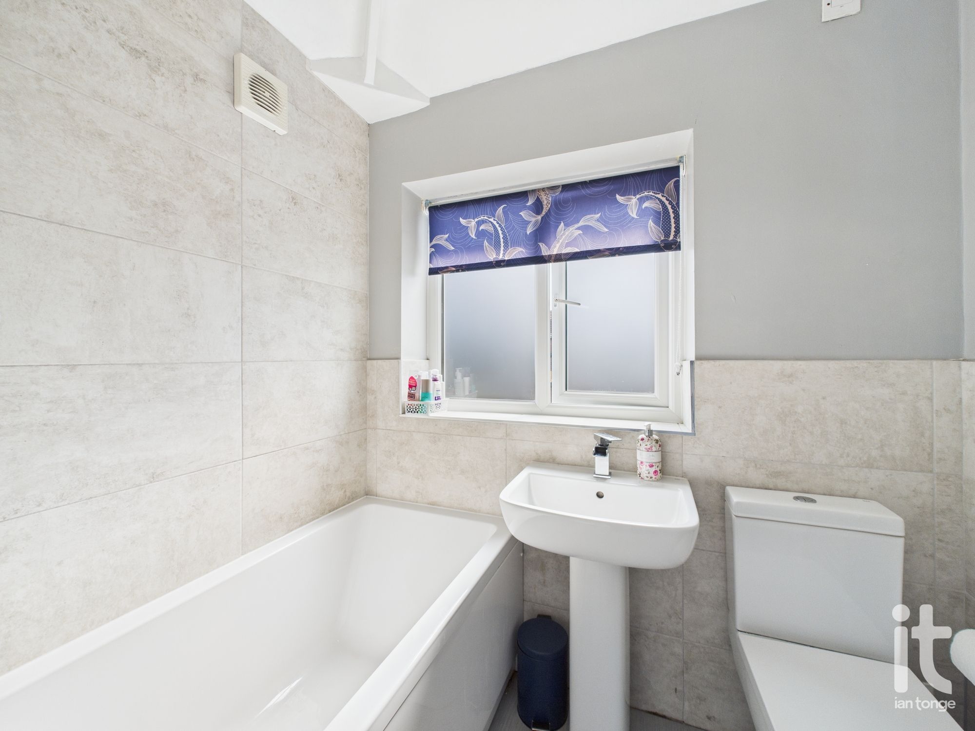 3 bedroom semi-detached house SSTC in Stockport - Photograph 20.