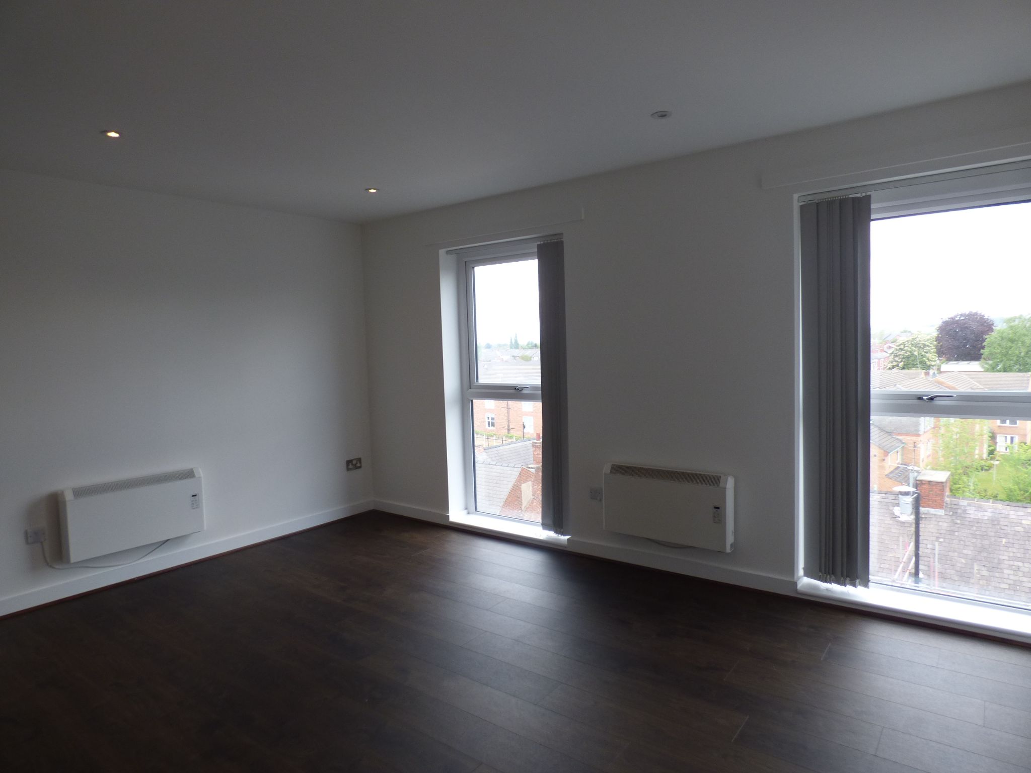 1 bedroom apartment flat/apartment To Let in Stockport - Lounge area.