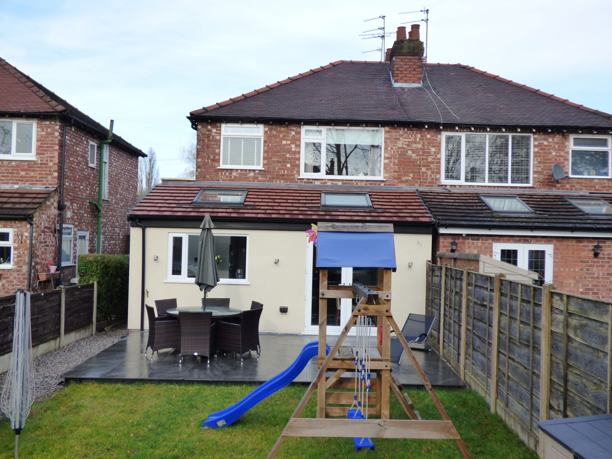 3 bedroom semi-detached house Under Offer in Stockport - Photograph 21.