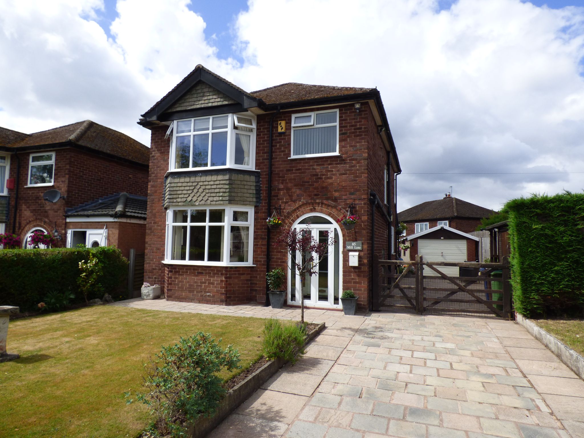 3 bedroom detached house Sold in Stockport - Photograph 14.