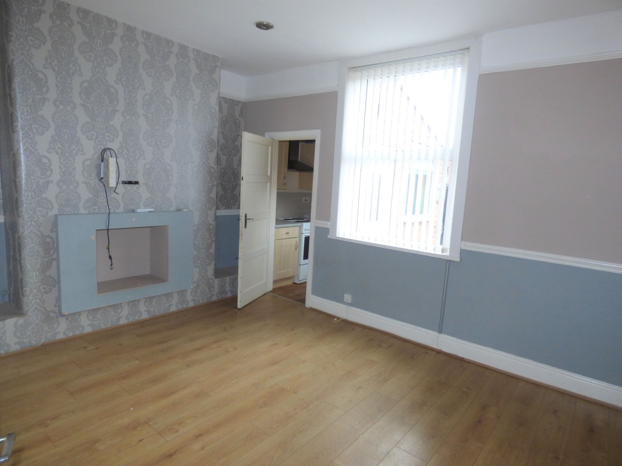 2 bedroom mid terraced house Sold in Stockport - Photograph 5.