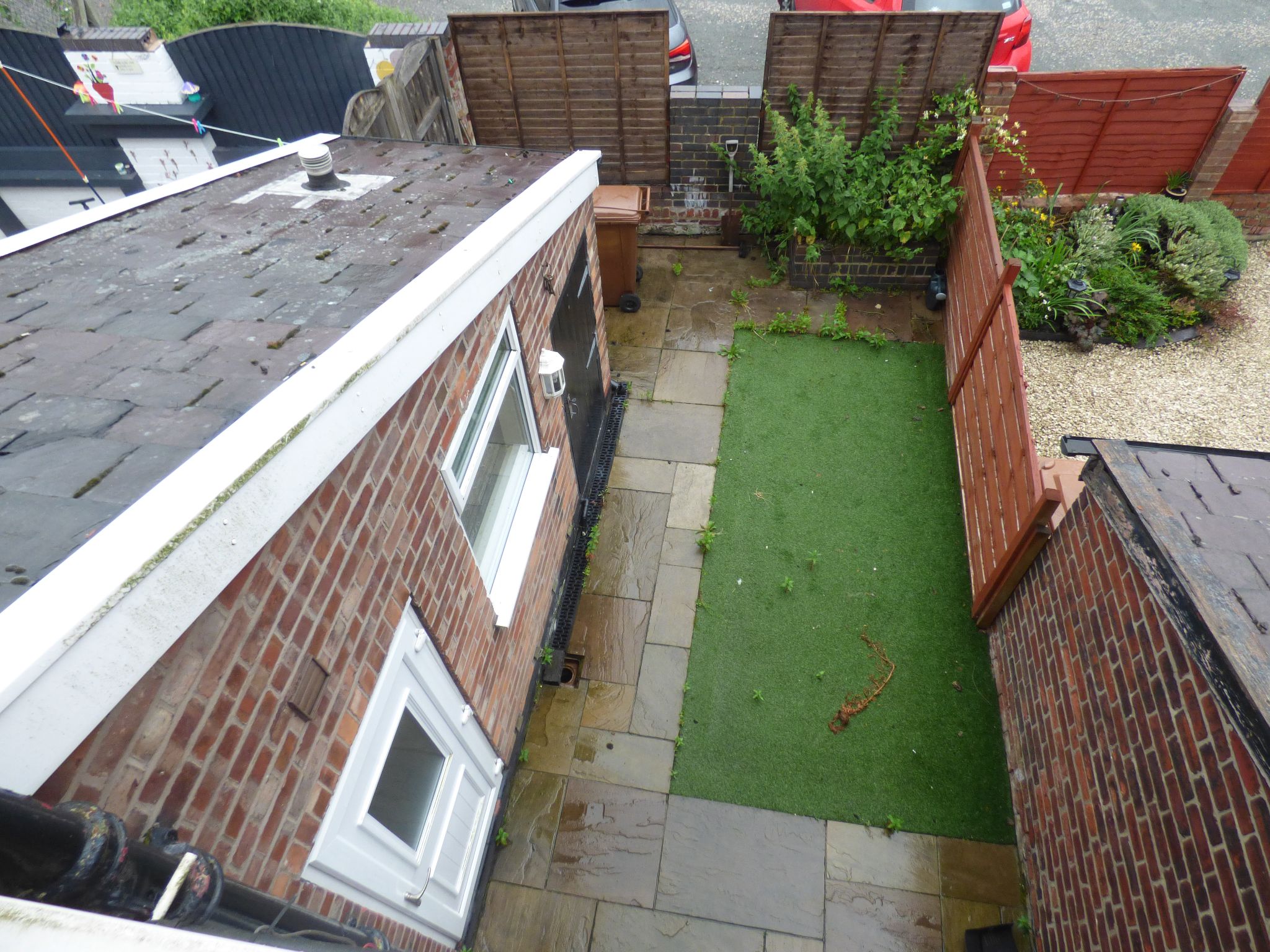 2 bedroom mid terraced house Sold in Stockport - Photograph 10.