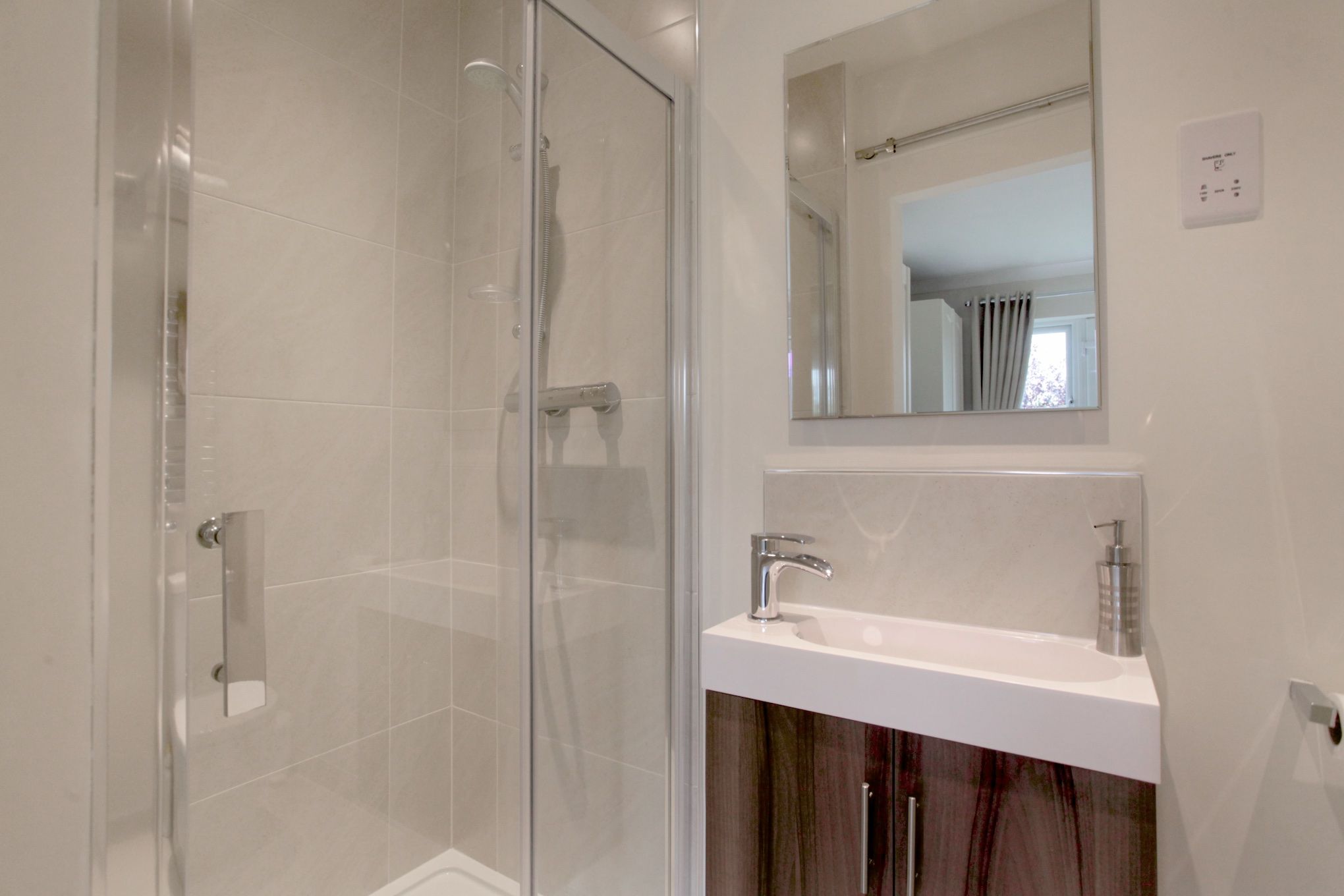 4 bedroom detached house For Sale in Macclesfield - Photograph 16.