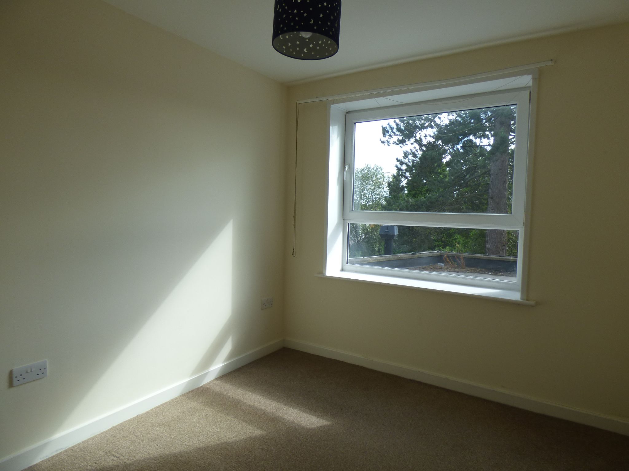 2 bedroom apartment flat/apartment Let in Stockport - Photograph 6.