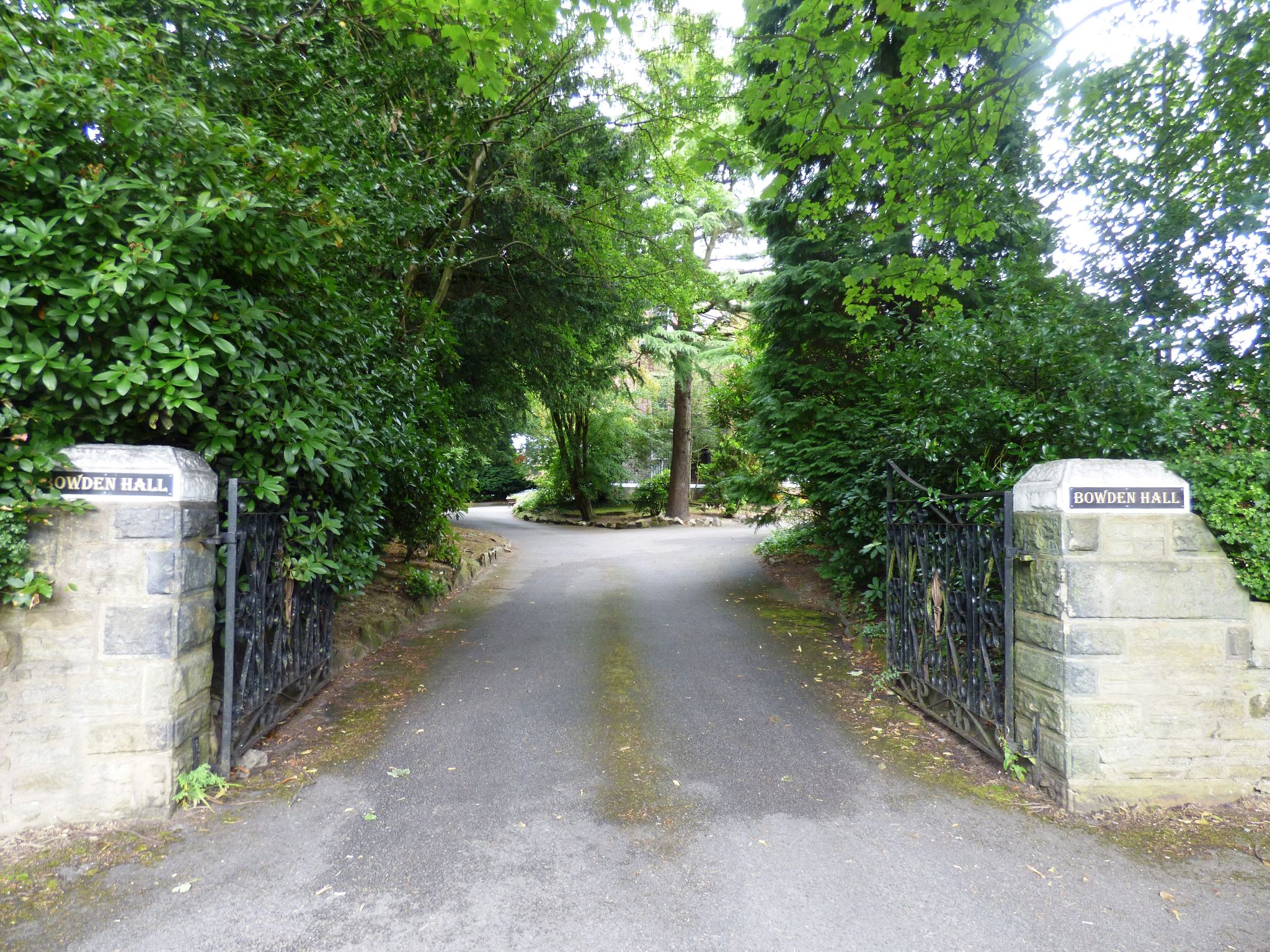 Office For Sale in Marple - Entrance.