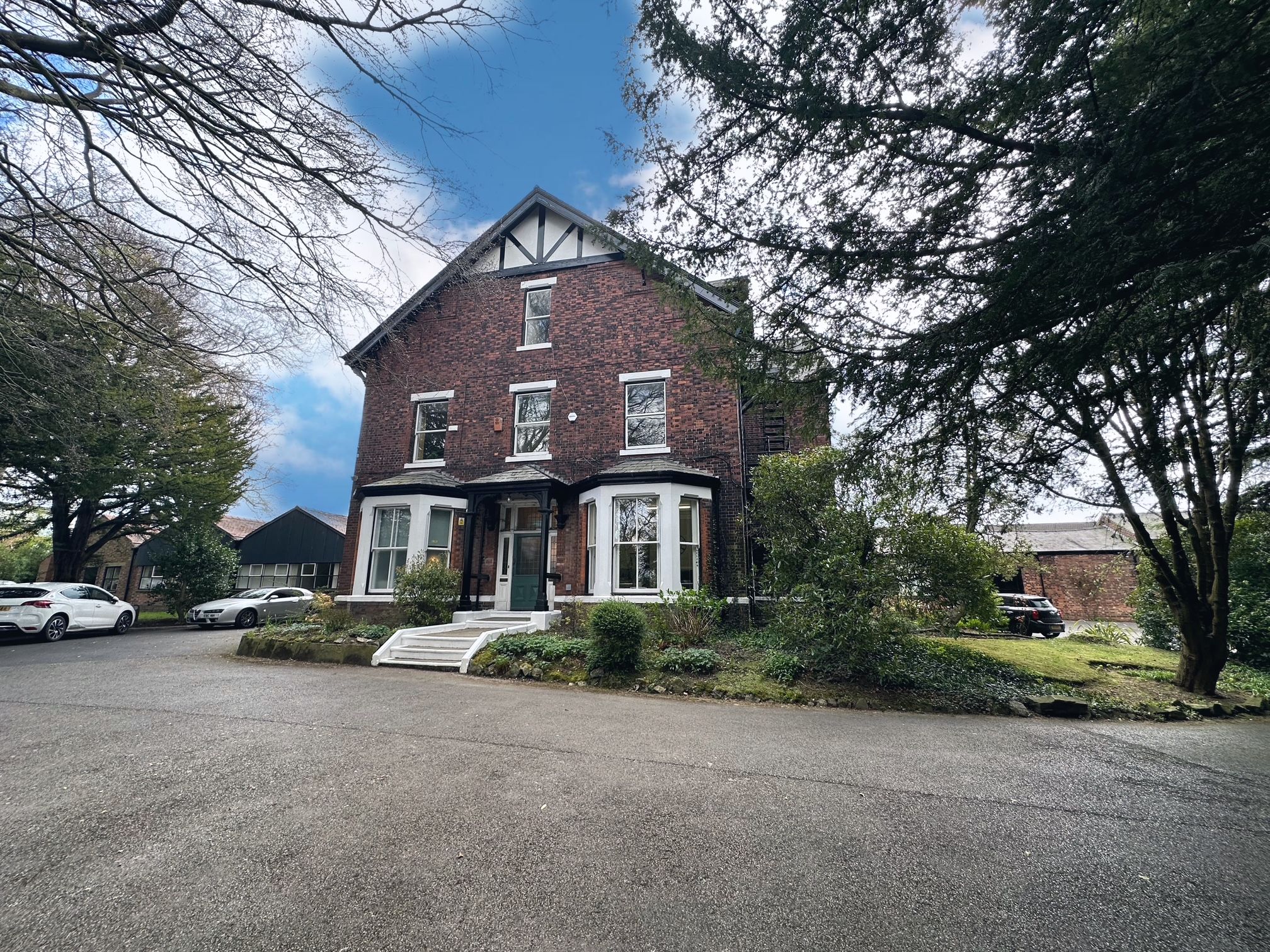 Office For Sale in Marple - Photograph 1.