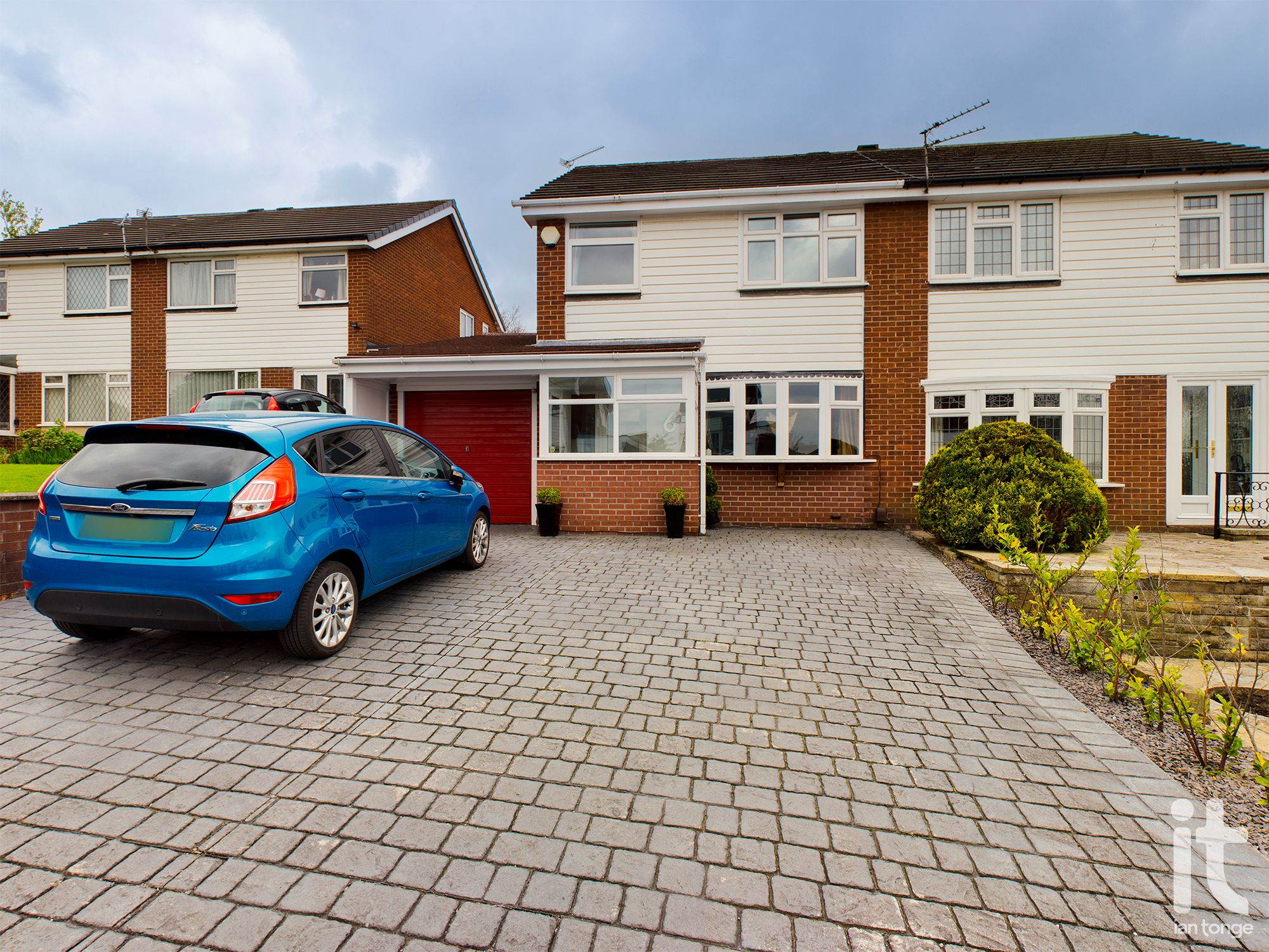 3 bedroom semi-detached house Sold in Stockport - Photograph 1.