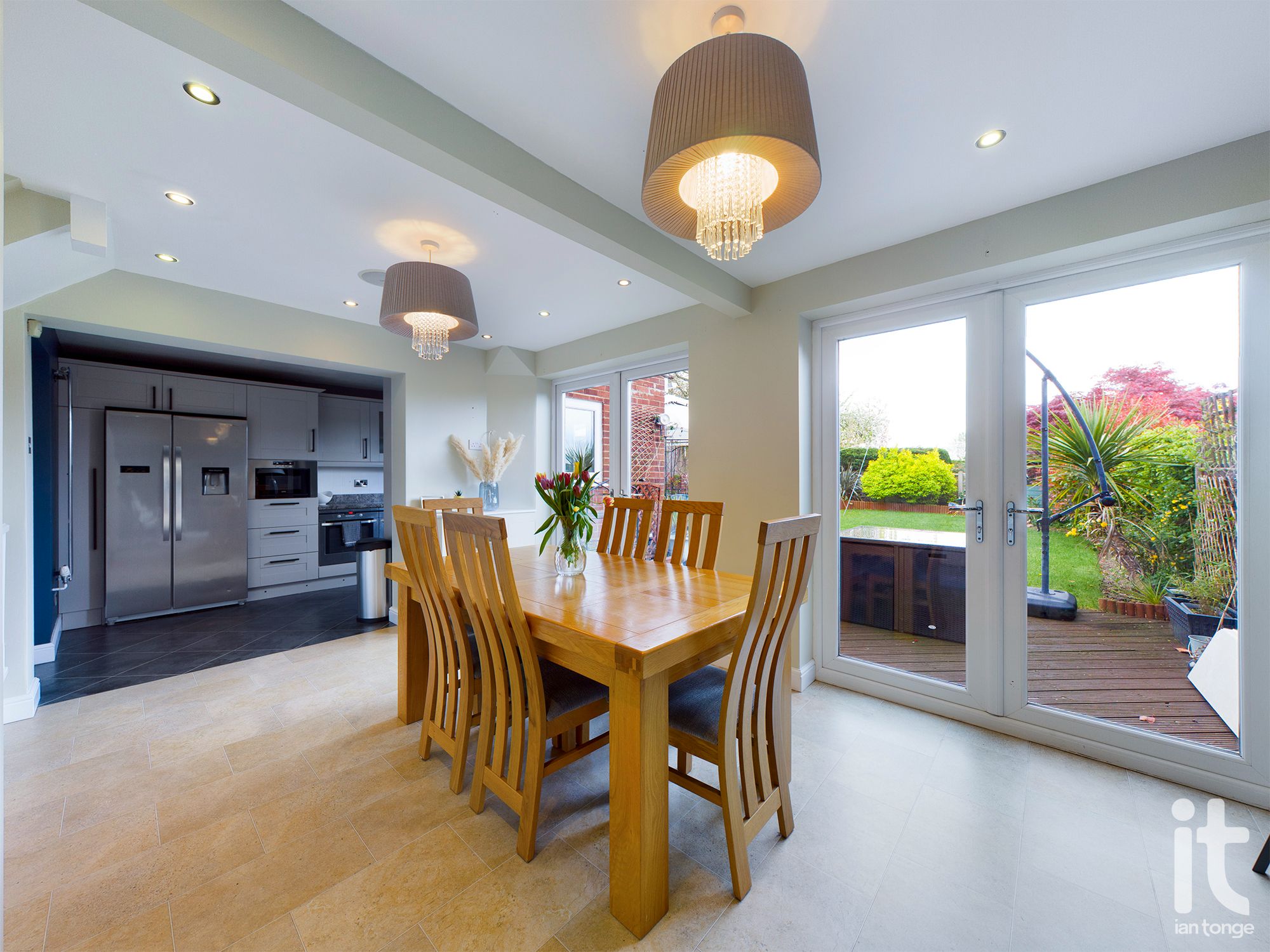 3 bedroom semi-detached house Sold in Stockport - Photograph 9.