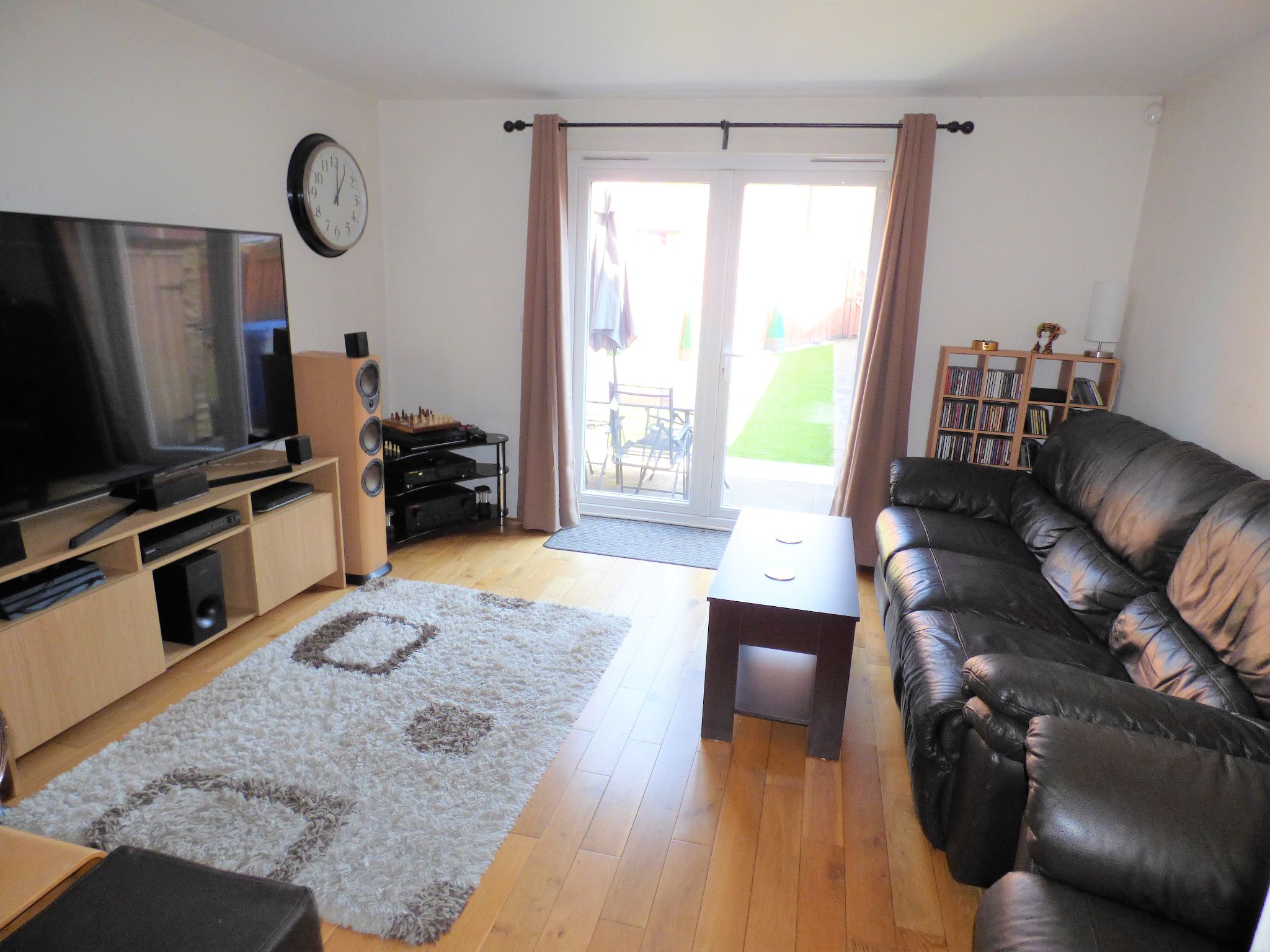 2 bedroom mews house Sold in Stockport - Photograph 5.