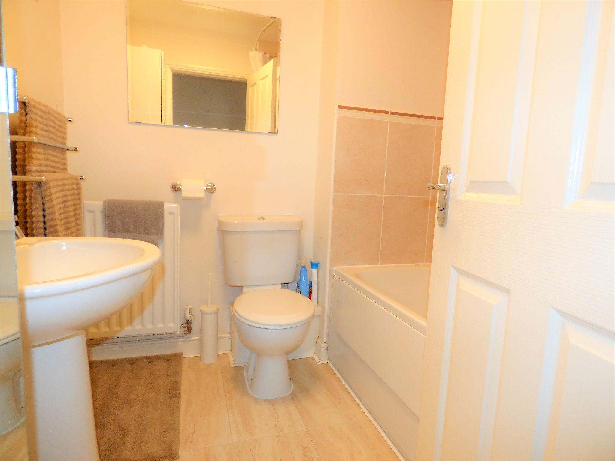 2 bedroom mews house Sold in Stockport - Photograph 9.