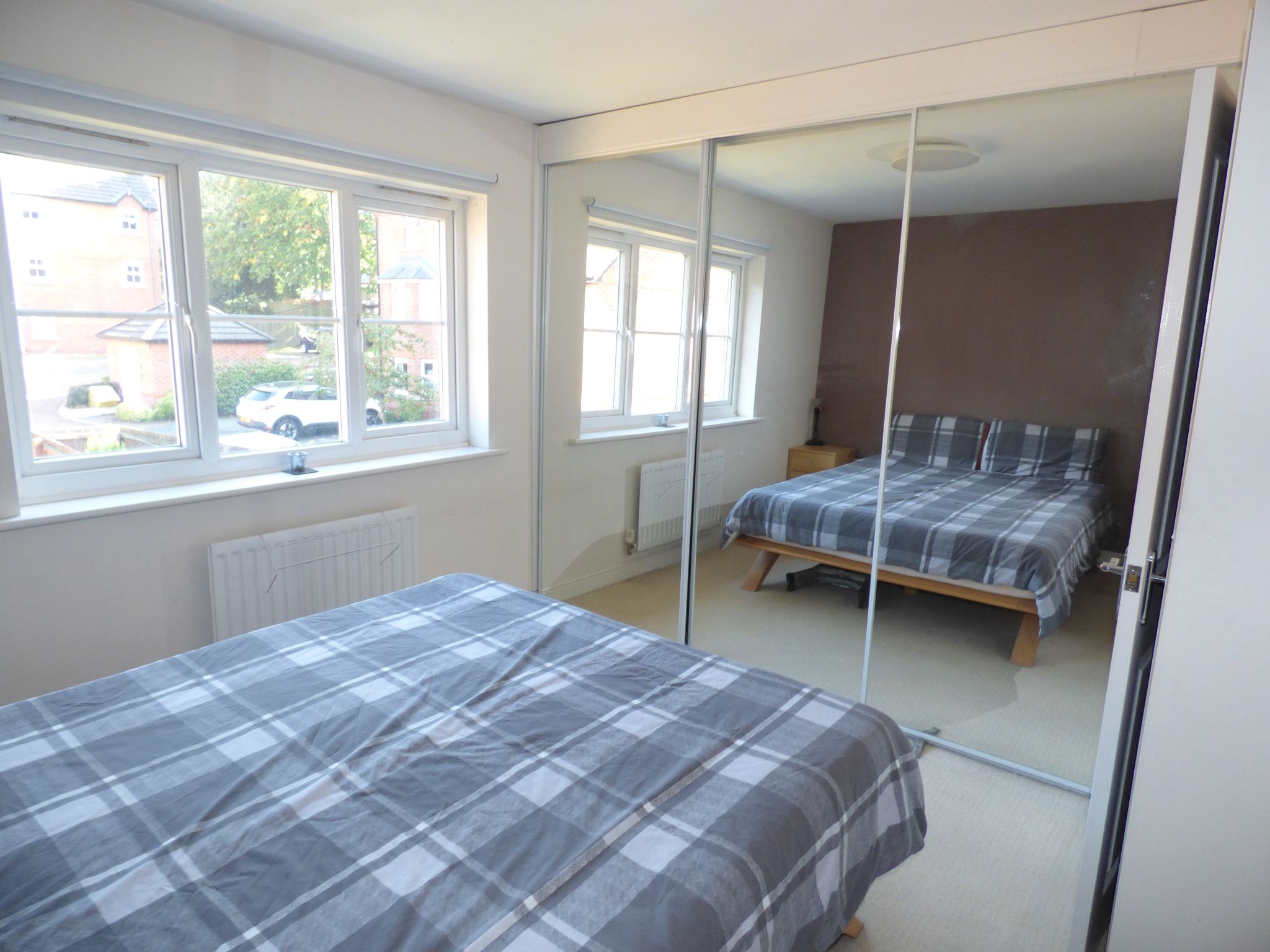 2 bedroom mews house Sold in Stockport - Photograph 6.
