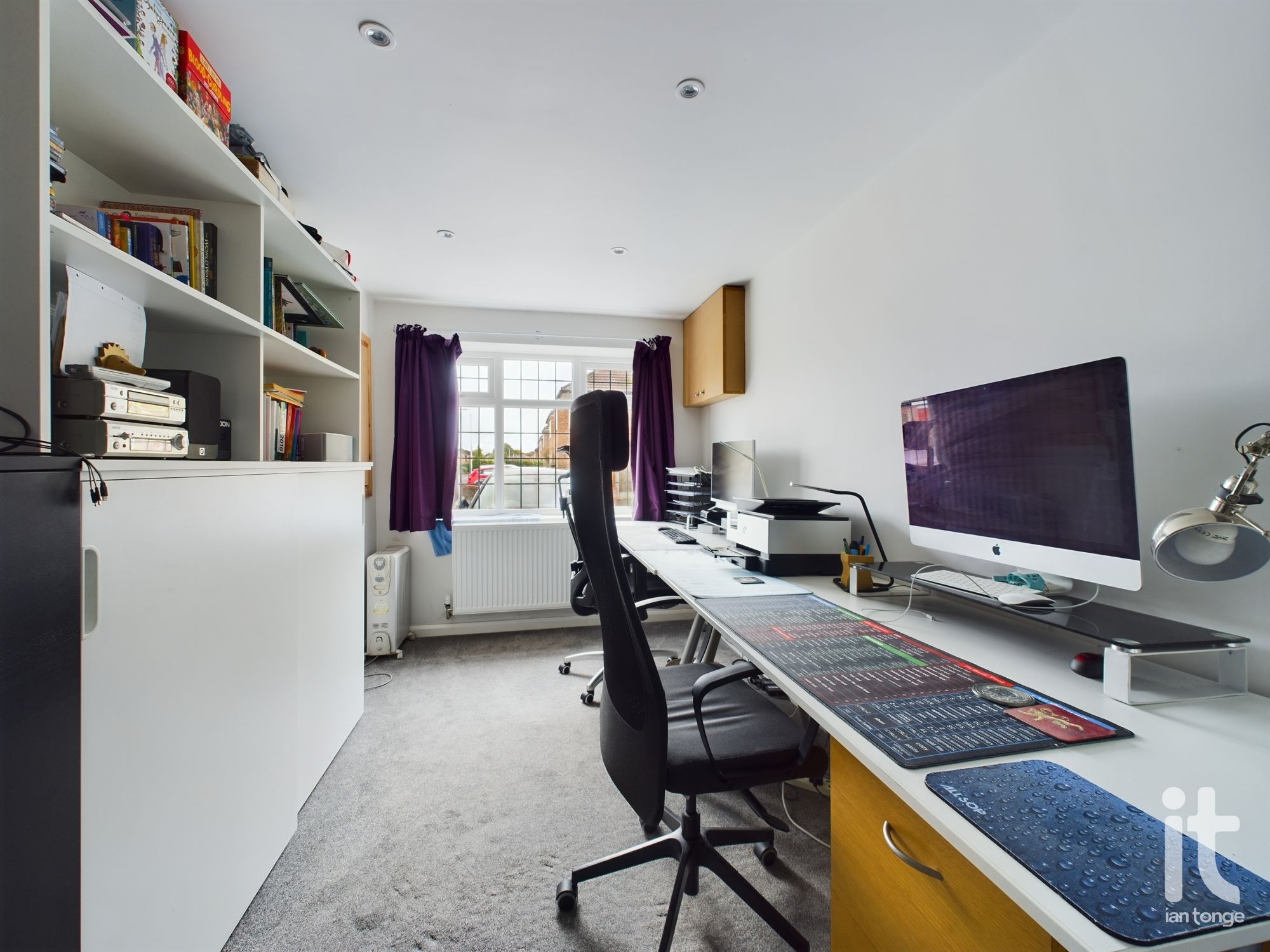4 bedroom detached house For Sale in Stockport - Photograph 7.