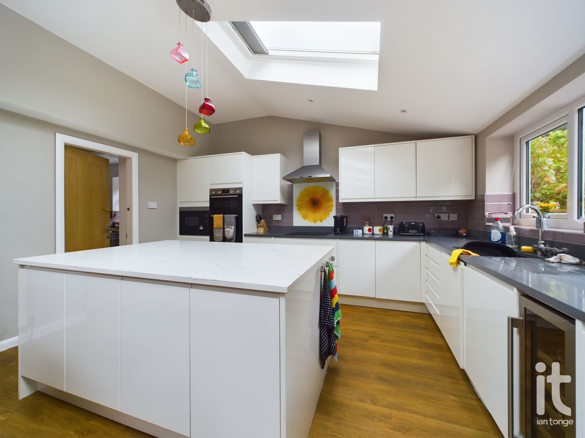 4 bedroom detached house For Sale in Stockport - Photograph 17.