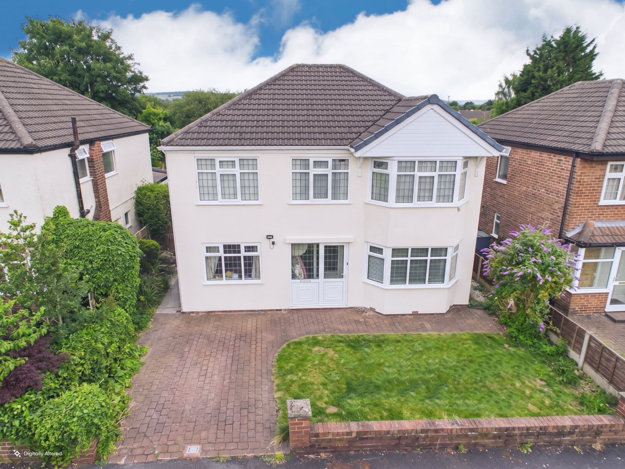 4 bedroom detached house For Sale in Stockport - Property photograph.