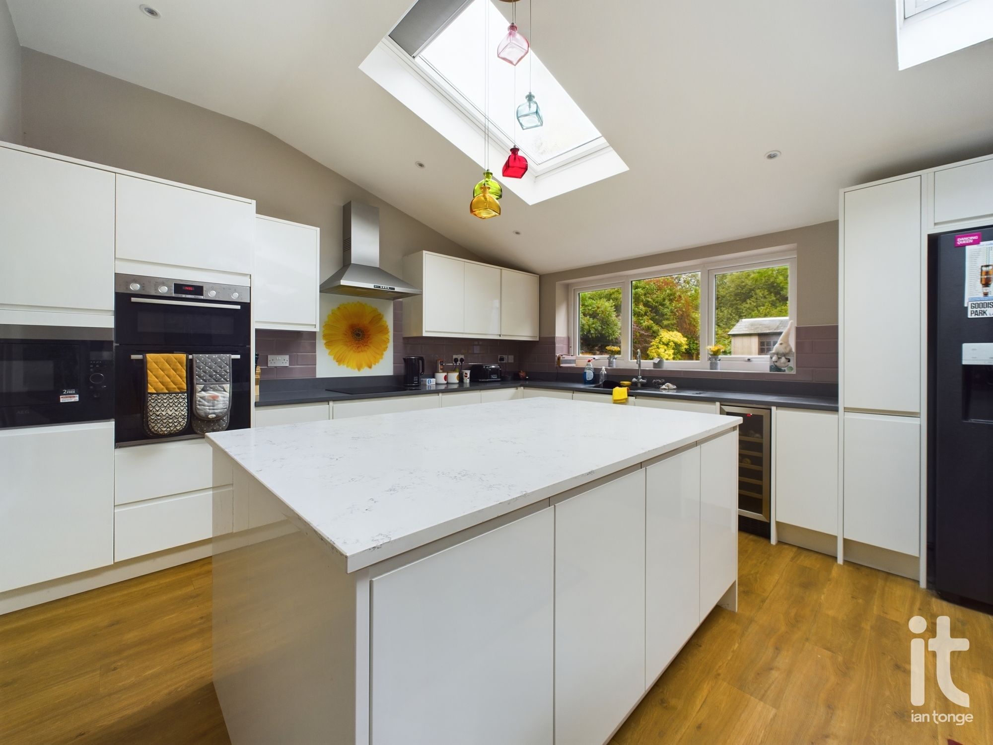 4 bedroom detached house For Sale in Stockport - Photograph 15.